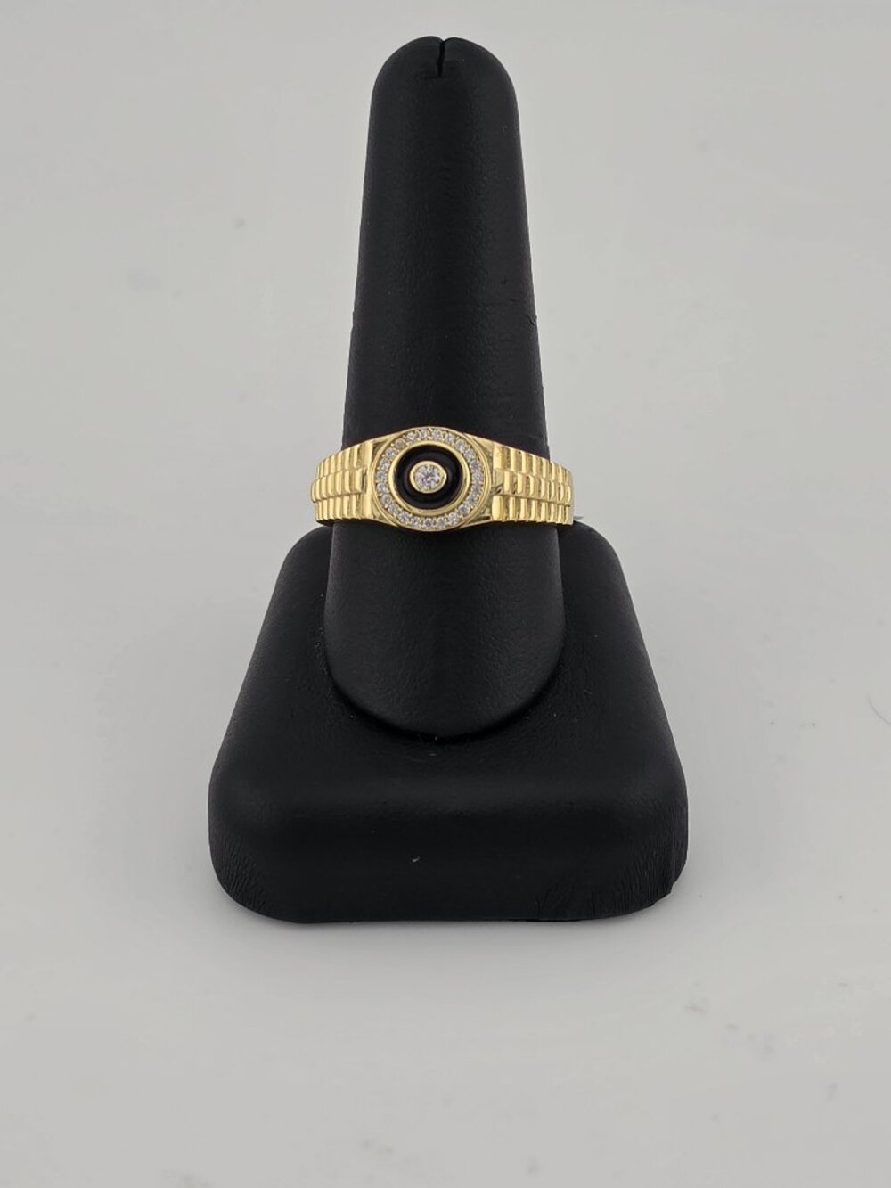 Brand New Sterling Silver 925 Round Design Ring